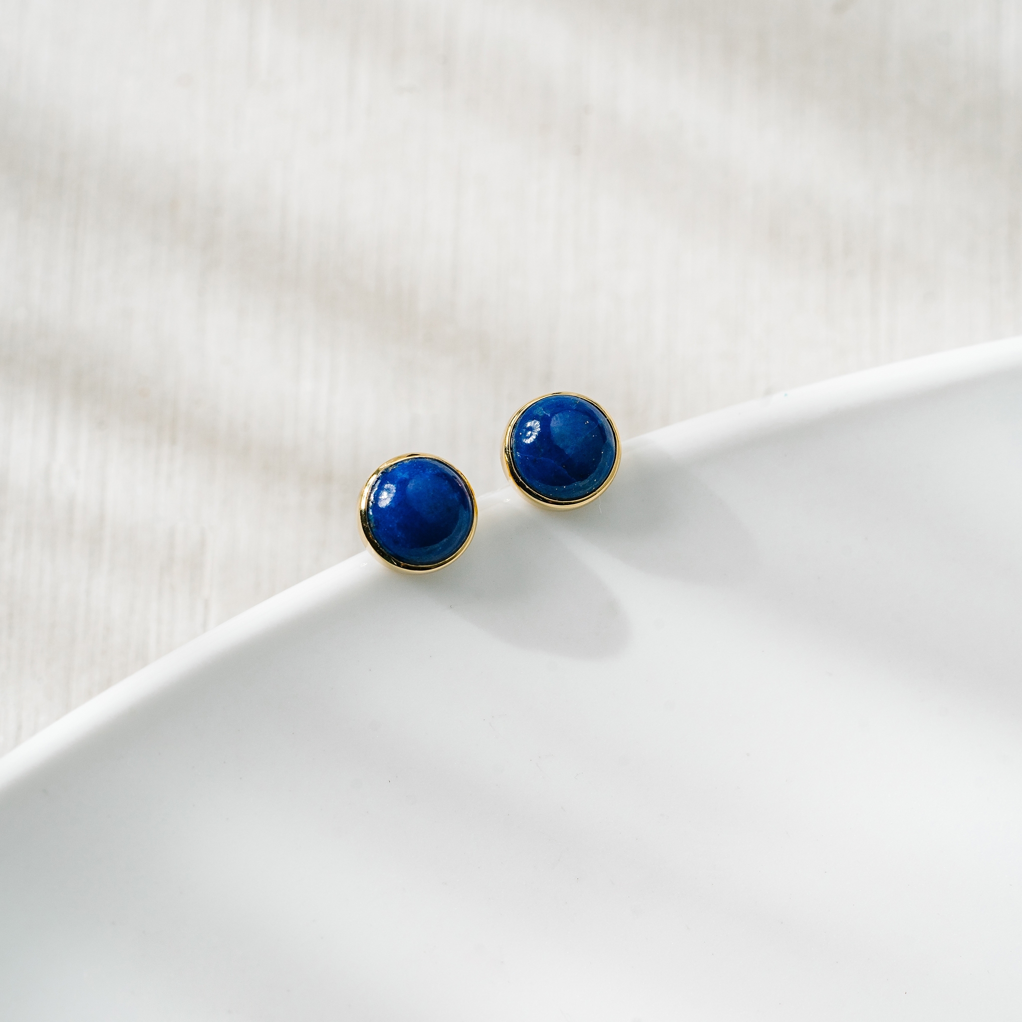 AKE2677